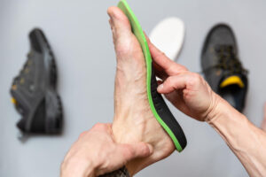 essayer une semelle orthopédique sur mesure
